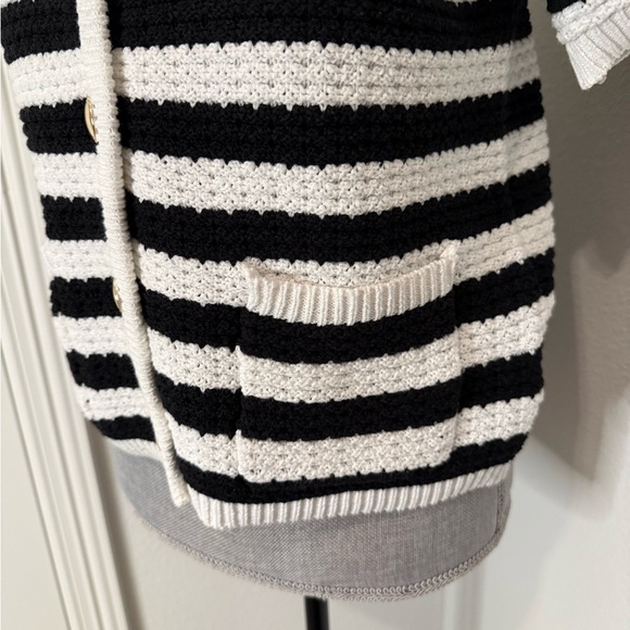 Free Assembly Black & White Striped Women's Sweater | S - Picture 3 of 13